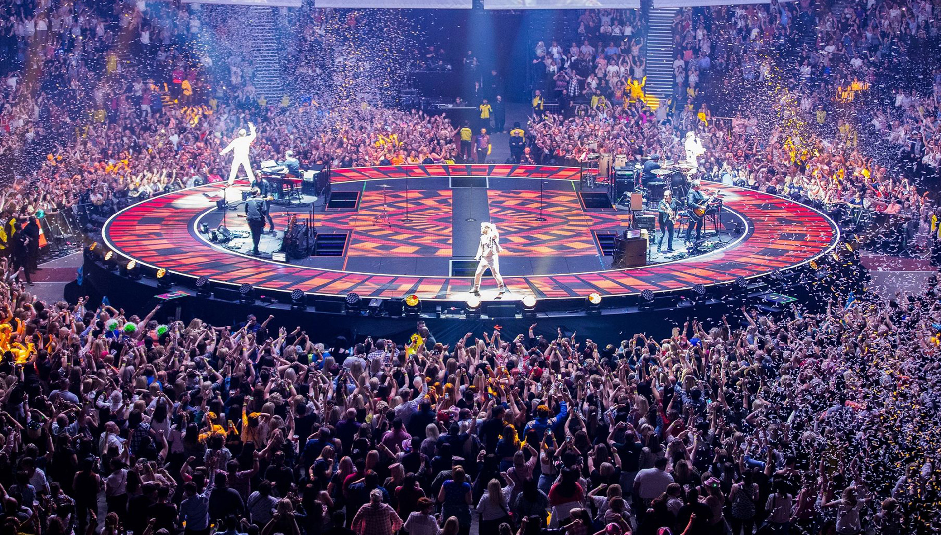 M E N Arena Outside